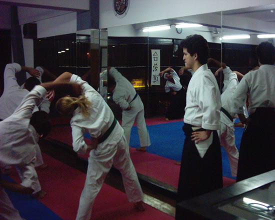 Clase de Aikido por Ricardo Corbal previa al examen Dojang Palermo Diciembre 2005